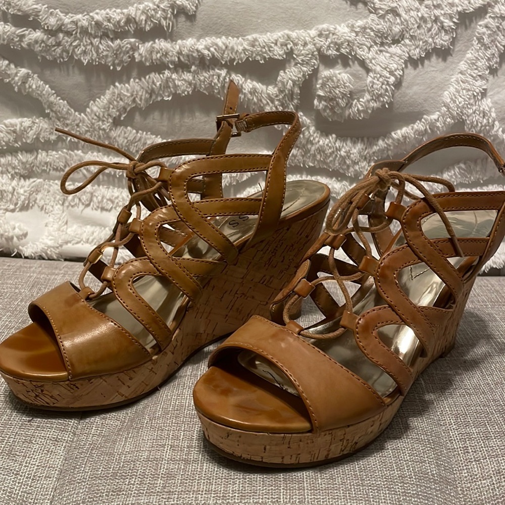 Brown wedges